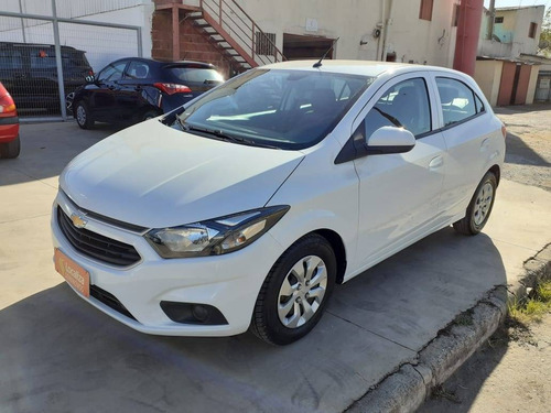 Imagem 1 de 9 de Chevrolet Onix 1.0 Mpfi Lt 8v Flex 4p Manual
