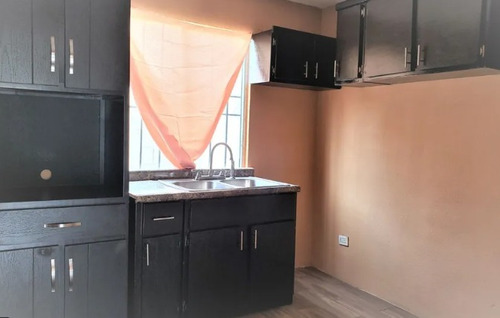 Se Vende Casa De Recuperción Bancaria En Fracc. Hda. Sta. Fe, Tlajmulco De Zuñiga Mv