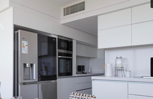 Piso En Venta Al Rio 4 Ambientes