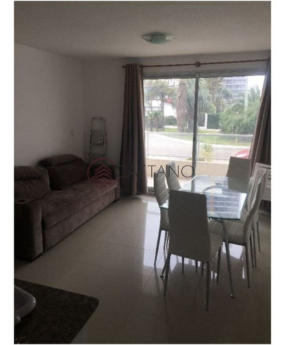 Imagen 1 de 12 de Apartamento , Mansa, Punta Del Este, U$s 80.000 Contado Y 40 Cuotas De U$s 2500 Cada Una. ( Total U$s 180.000) ( Mas Interés) - Punta Del Este Mansa