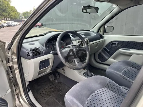 Nissan Platina 1.6 A At