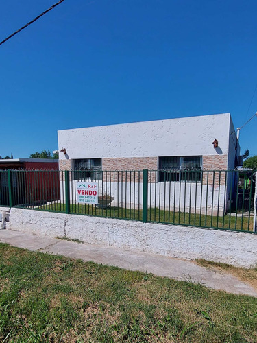 Casa En Montevideo Límite Con La Paz Canelones 