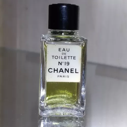 chanel No 19 eau de parfum 4 ml vintage miniature new