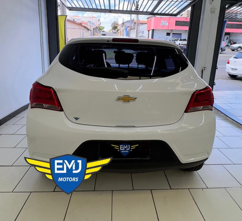 Chevrolet Onix ONIX HATCH Joy 1.0 8V Flex 5p Mec.