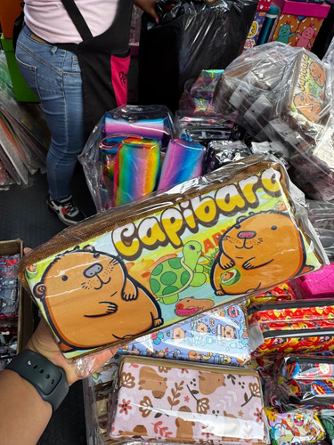 20 Lapicera Escolar Capibara Infantil Doble Cierre Niñ@s Marrón Claro Capibara
