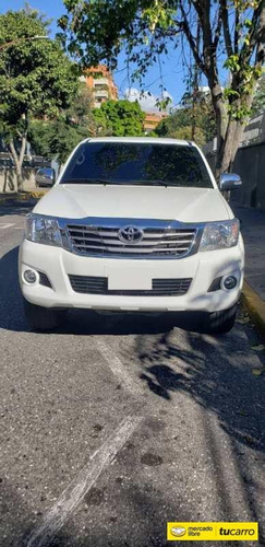 Toyota Hilux Automática