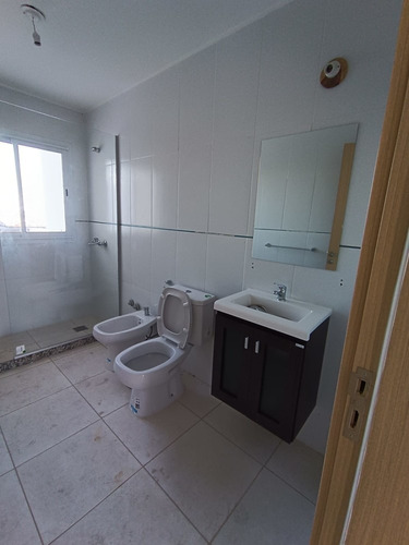 Imagen 6 de 20 de Nueva Cordoba , Duplex En Venta, Dos Balcones Terraza ,lavadero, Frente.