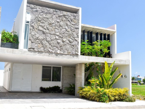 Casa En Venta Recamara Planta Baja En Lomas Del Dorado Boca 