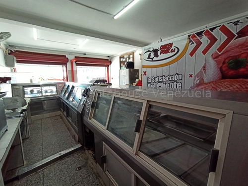 Vende Frigorífico Con Excelente Punto Comercial, Zona Muy Concurrida De Turmero Aragua 24-1133 Irrr