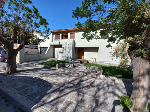 Casa Nivel Gerencial, Barrio Capellán, Cipolletti