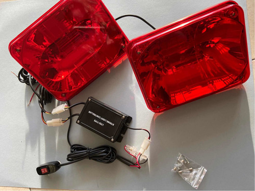 Luz Roja Rectangular Estroboscópica Para Carros