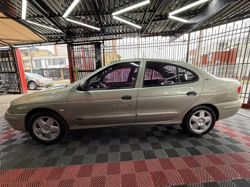 Renault Megane 1.6 Unique