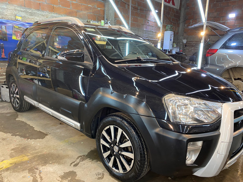 Toyota Etios 1.5 Cross