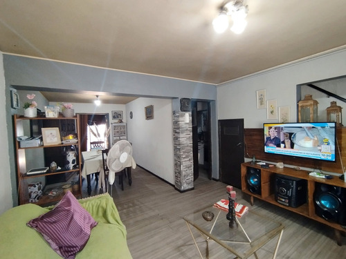 Casa 2d Y1b En Pasaje Privado, Patio Trasero Y Con Gran Cone