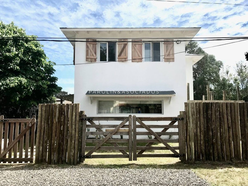 Casa En Venta De 3 Dormitorios En La Barra, Punta Del Este 