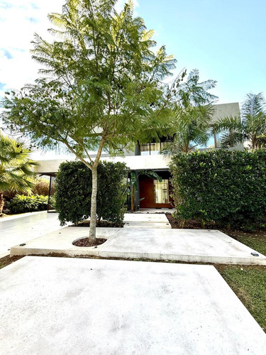 Casa En El Yacht