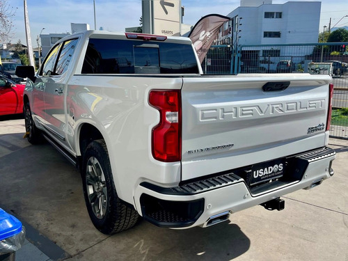 Chevrolet Silverado HIGH COUNTRY