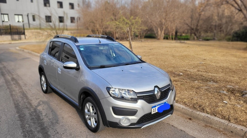 Imagen 2 de 16 de Renault Sandero Stepway 2017 1.6 Privilege 105cv