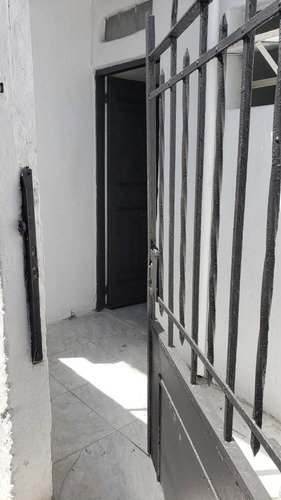 Alquilo Apartamento #3 De Un Dormitorios En La Blanqueada