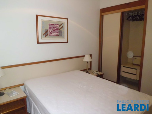 Flat - Jardim América - Sp - 11158