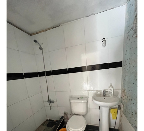 Con Giro Comercial Completo, Regularizada, E. Trifásica