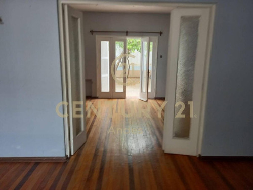 Imagen 2 de 13 de Casa Comercial En Venta - Barrio Patrimonial De Santiago