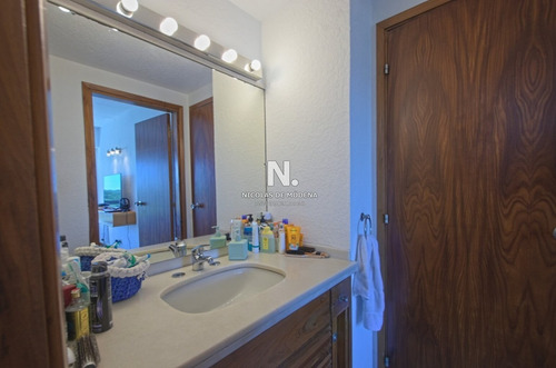 Apartamento En Venta Playa Mansa-ref:4371