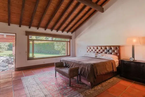Casa En Venta En La Amalita. Cod V5775