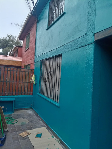 Vendo Casa 4 Dormitorios, 3 Estacionamientos En Quilicura.