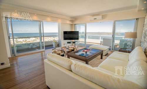 Venta: 2 Dormitorios Penthouse Peninsula Punta Del Este