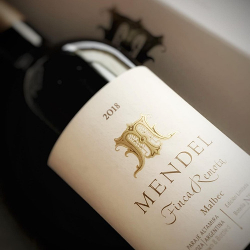 Imagen 3 de 10 de Vino Mendel Finca Remota Malbec 750ml.