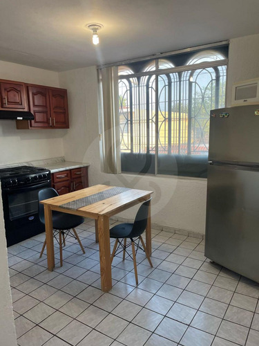 Departamento En Renta En Mitras Centro