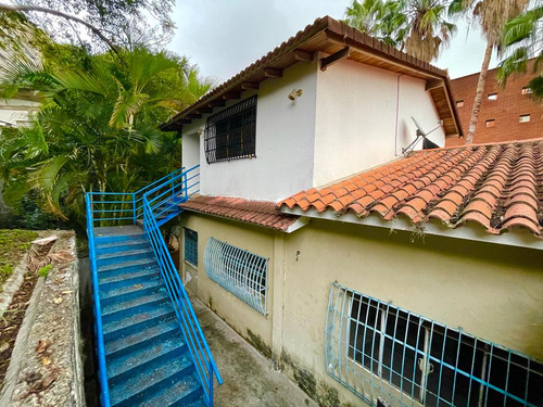 Se Vende Casa/alquila 530m²  3h+s4b+s6p En Altamira