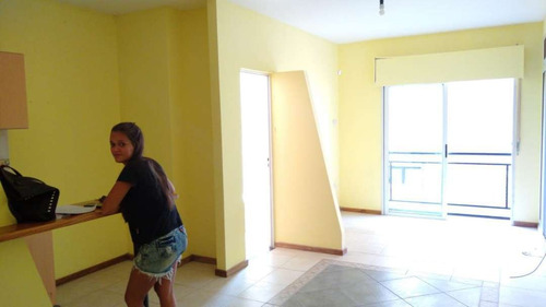 Imagen 3 de 10 de Oportunidad! Vendo Monoambiente Cercano A Costanera -ada-
