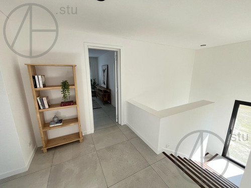 Casa En Venta De 5 Ambientes En Puertos