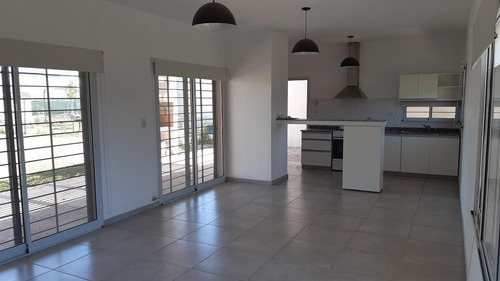 Imagen 11 de 18 de Casa - Funes City