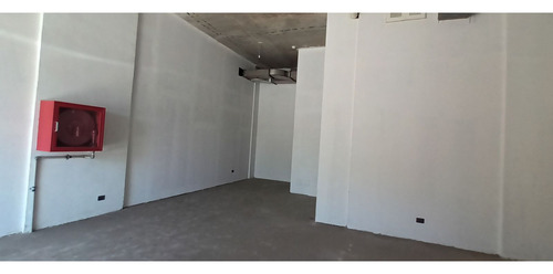 Arriendo Local Comercial De 64,03 M2, Santiago
