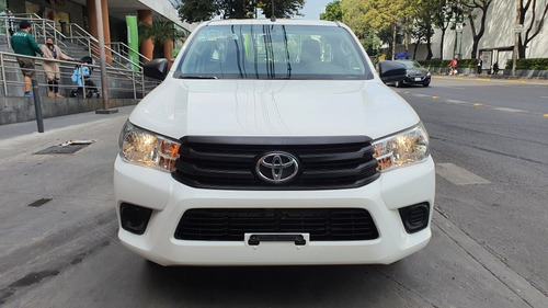 Imagen 8 de 11 de Toyota Hilux 2020 2.7 Cabina Sencilla Mt