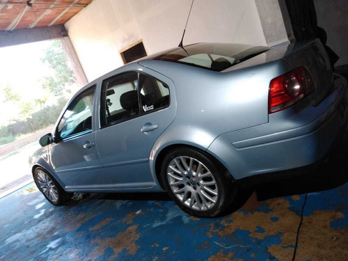 Volkswagen Bora 1.8 Highline T 180cv 2011