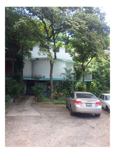 Se Vende Casa 585m2 9h/3b/20p Clnas De Bello Monte 3000