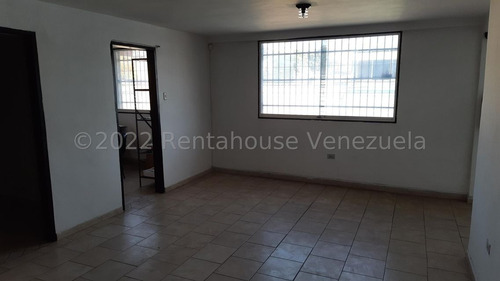 Imagen 8 de 14 de Leida Falcon Rentahouse Vende Edificio En La Candelaria Valencia 22-20232 Lf