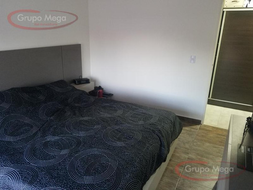 Hermoso Ph En Duplex De 2 Ambientes, Primer Piso Por Escalera. Contrafrente. Sin Expensas