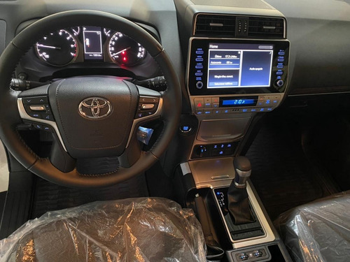 Imagen 6 de 10 de Toyota Prado