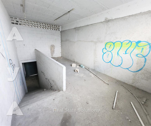 Bodega En Venta, 2 Frentes 750 M2, Av. López Portillo, Sm 94, Cancún.