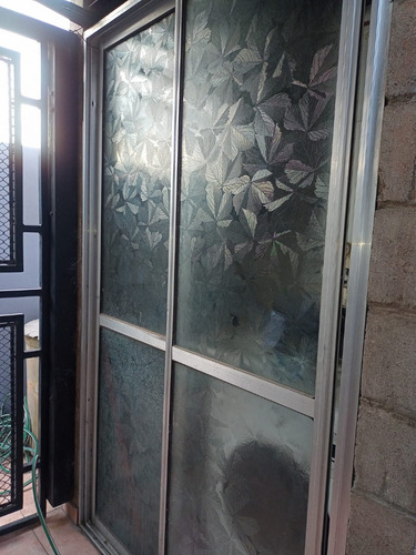 Casa Interna Con Dos Dormitorios A 6 Cuadras De La Estacion!!!