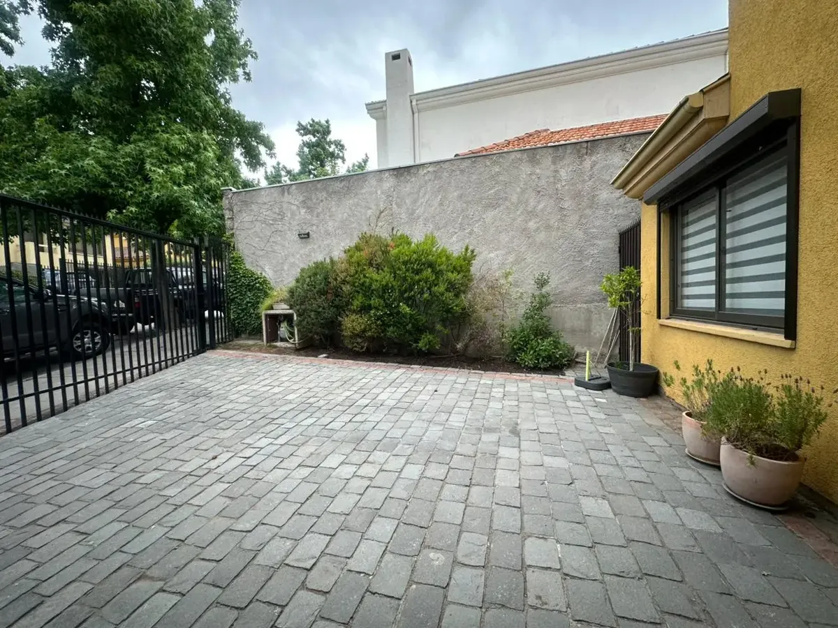 Imagen 2 de 27 de Casa Con Piscina, Terraza Y Quincho En San Carlos