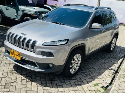 Jeep Cherokee 3.2 Longitude Plus