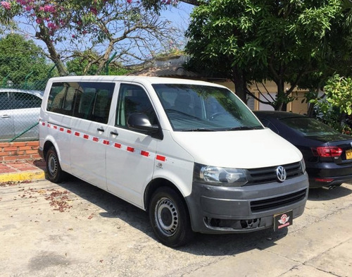 Volkswagen Transporter T5 17 Pasajeros 2013