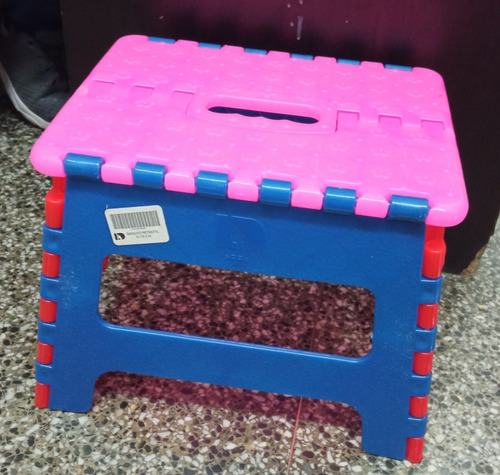 Imagen 4 de 6 de Banquito Para Niños Plegable