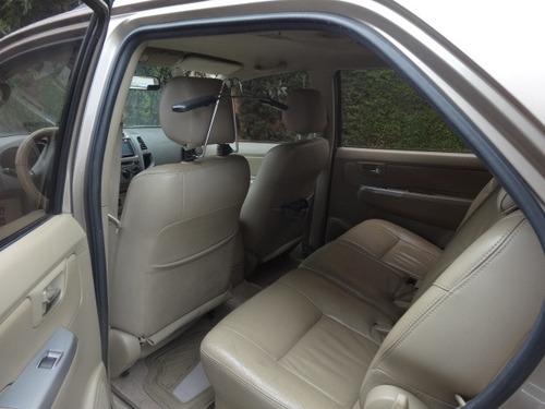 Toyota Fortuner Automatica 2012 4x2 72.500 Kilómetros